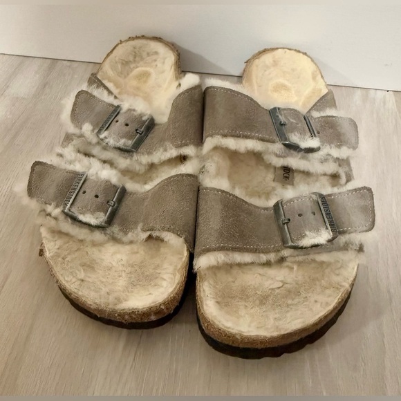 Womens Birkenstock Arizona Sz 41 US 10 Sherpa Fur Suede Shearling Sandals - Picture 1 of 8